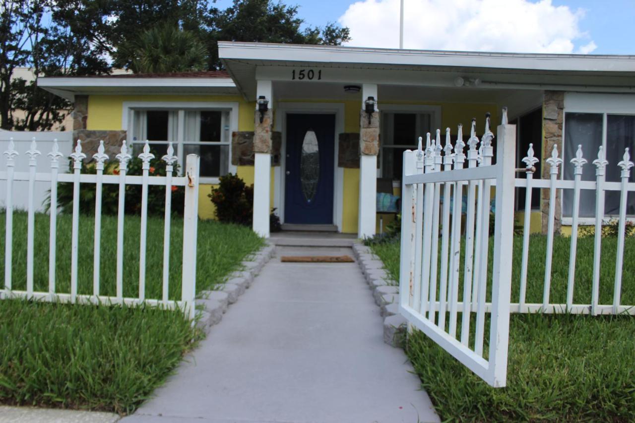 Traditional Cozy Historic Tampa Home Экстерьер фото